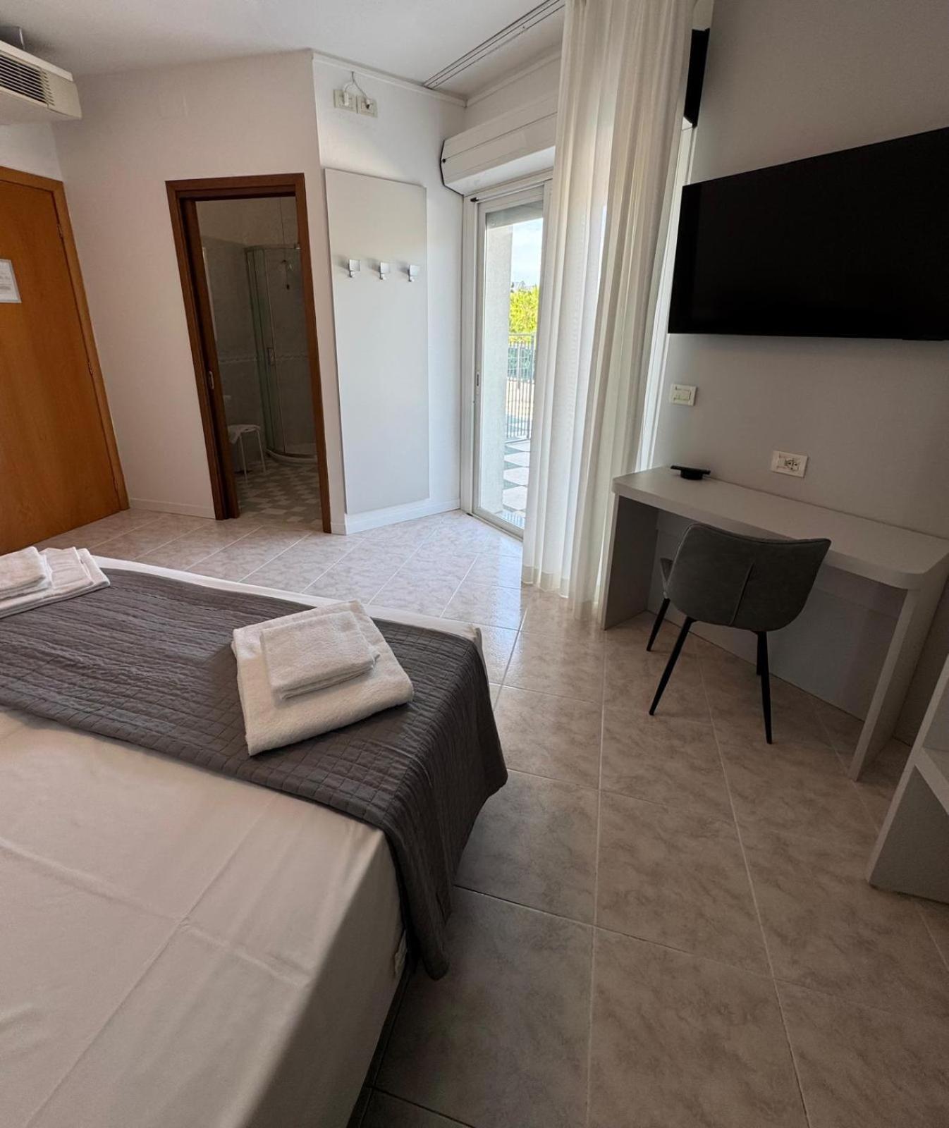 Dolcevita Park & Included